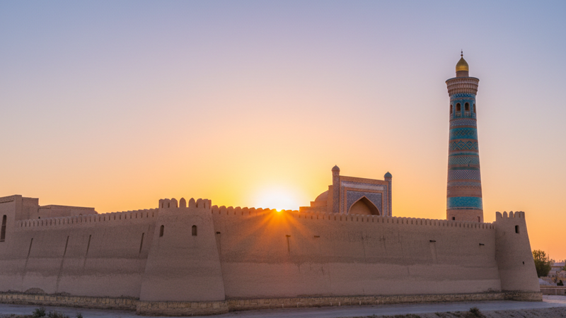 Azuurblauwe mozaïeken in de zijderoute-steden Khiva en Buchara